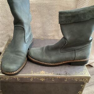 Roots Dark Gray Tribe Leather Boots